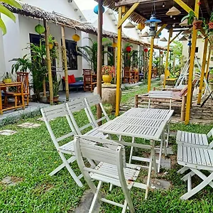 https://ha-my-beach-homestay-hoi-an.hotelsofhoian.com