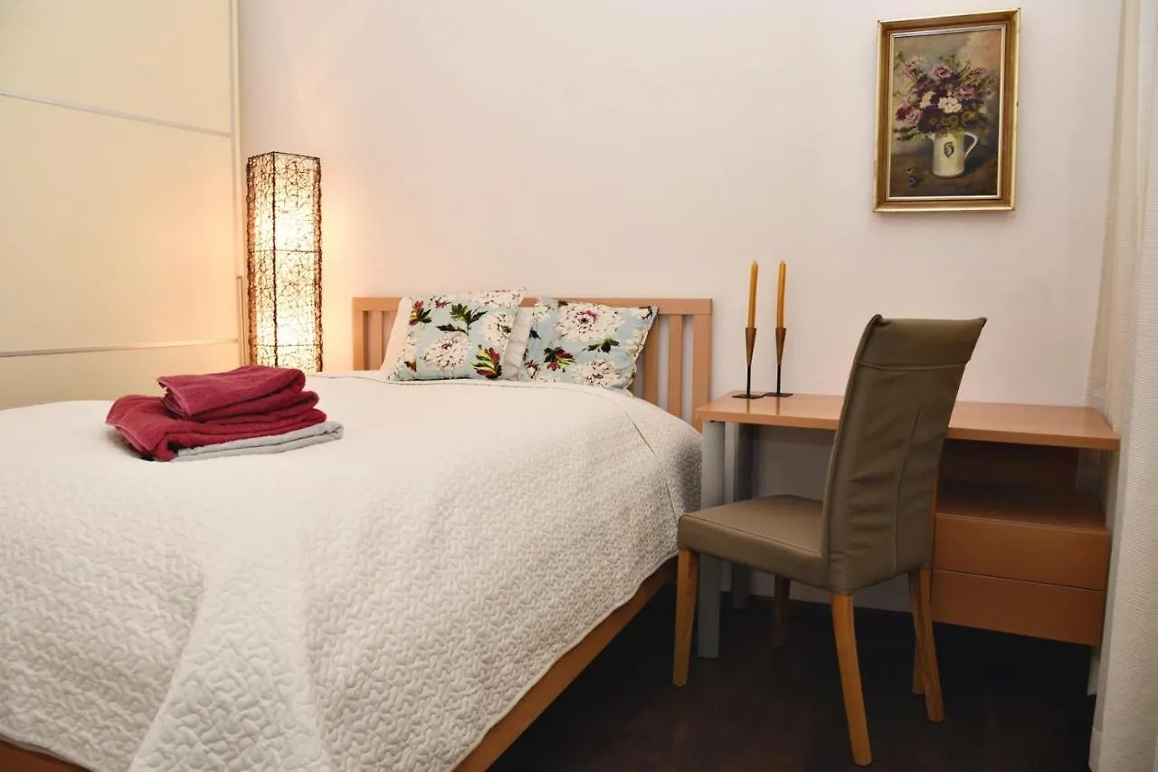 Grand Vienna City Center Apartment