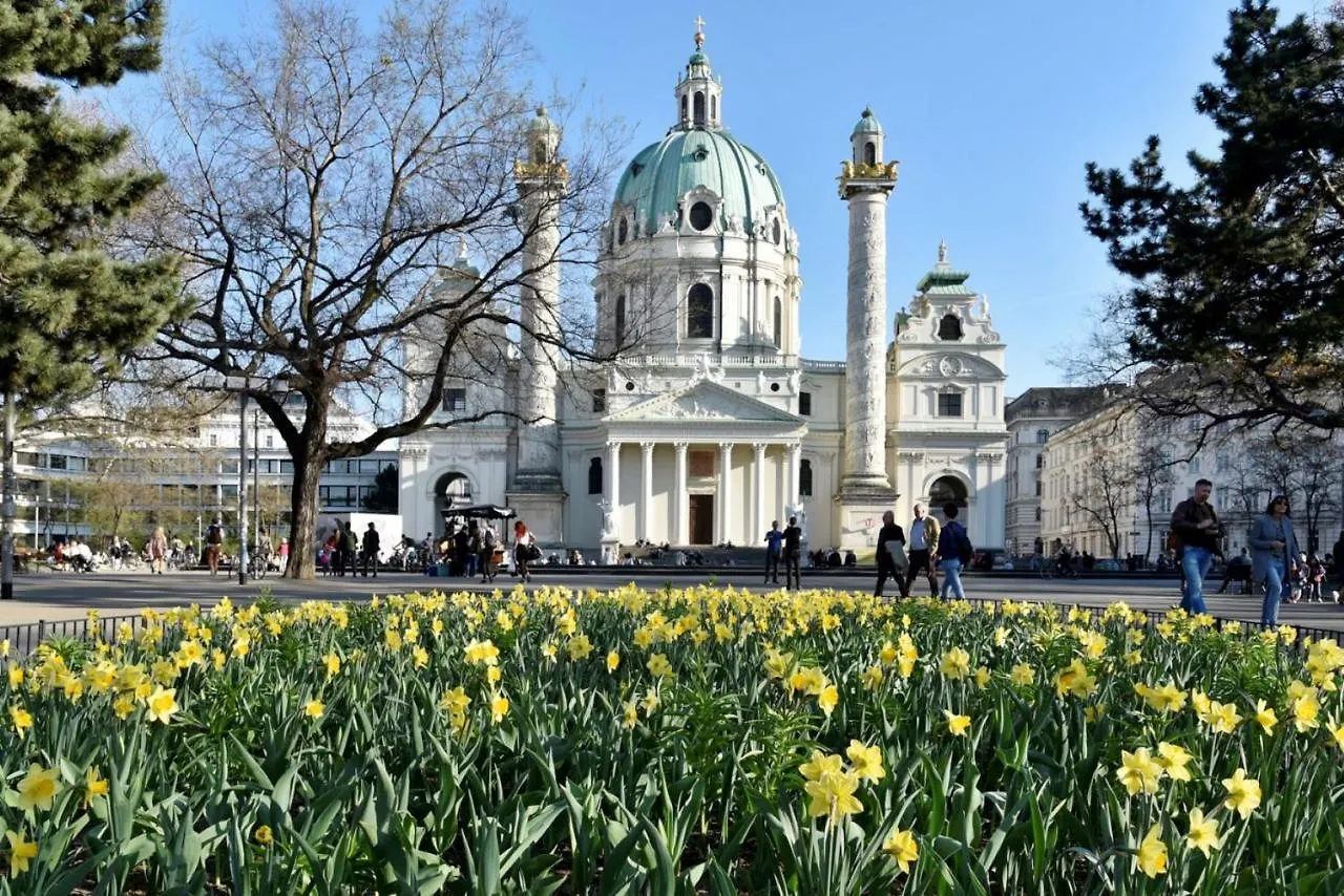 Grand Vienna City Center Apartment